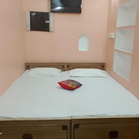 Ganga Paying Guest House バラナシ 部屋 写真